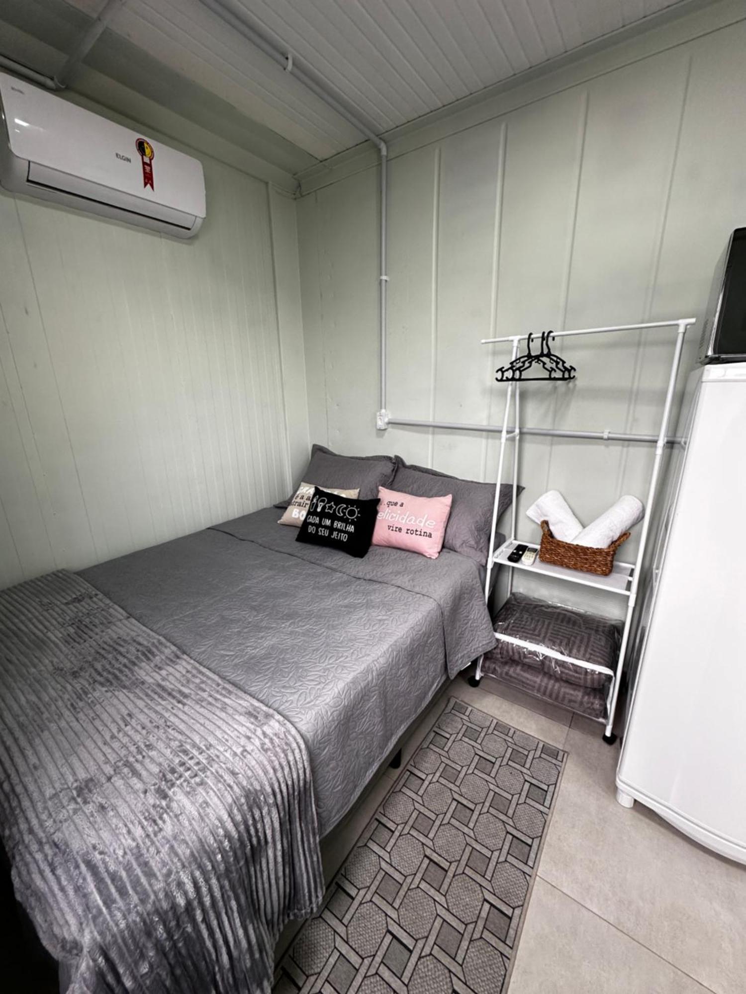 Holiday home Kitnet Container Com Garagem Itapema